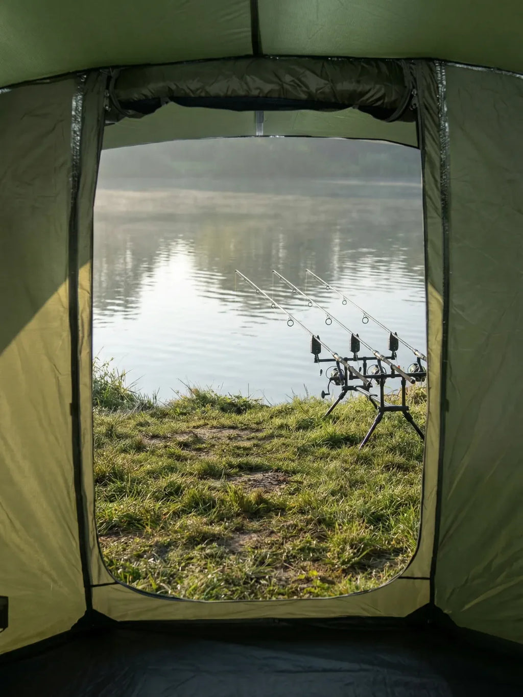Tente de pêche à la carpe | QUATRE PERSONNES CONFORTABLES