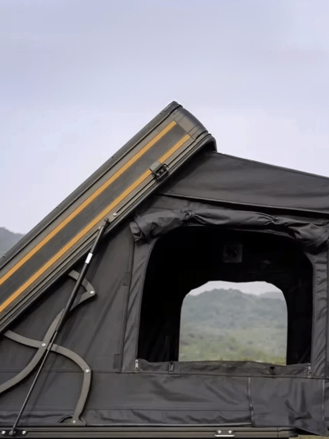 tente de toit rigide 4 places