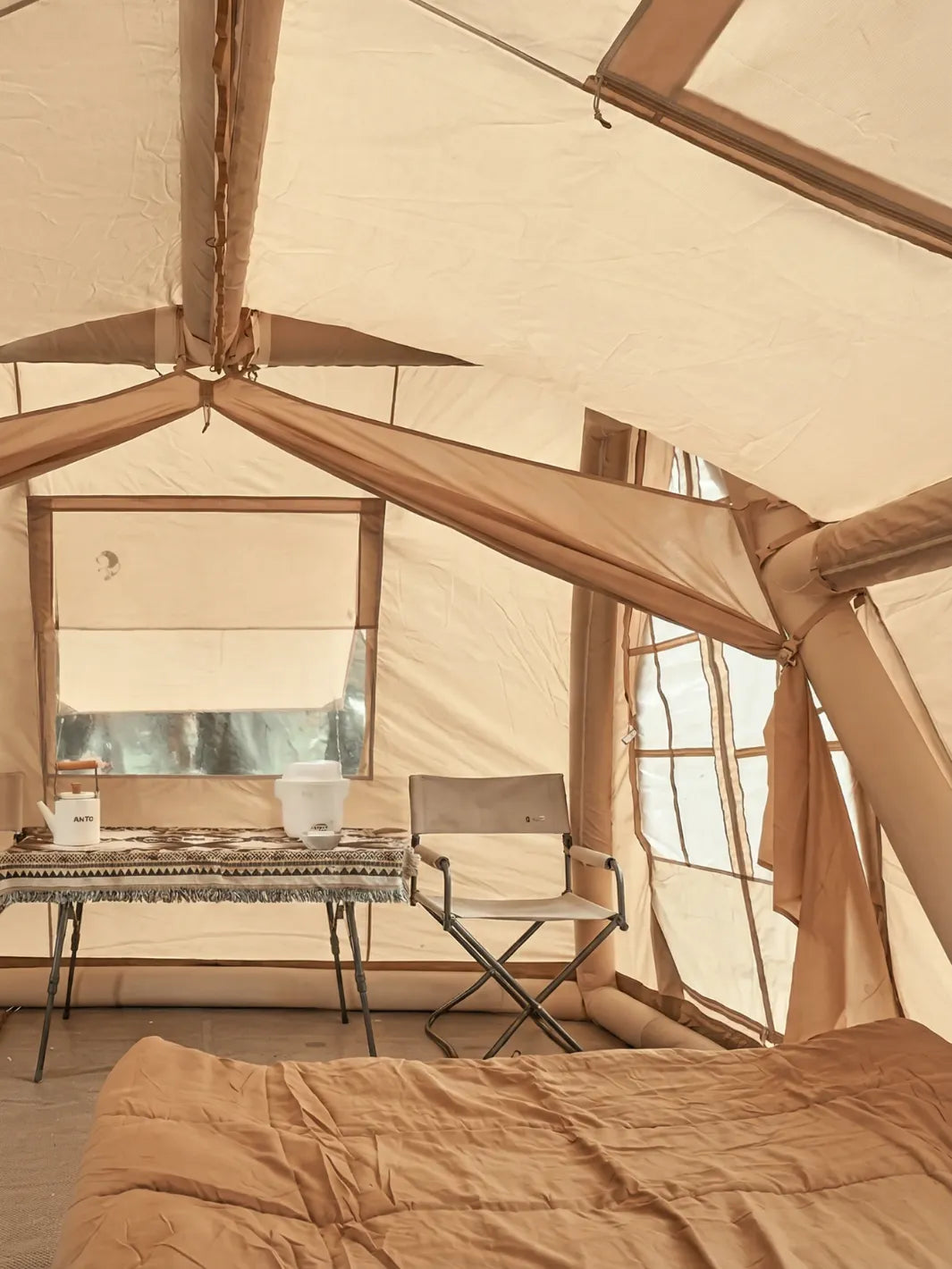 Tente gonflable maison | spacieuse et confortable